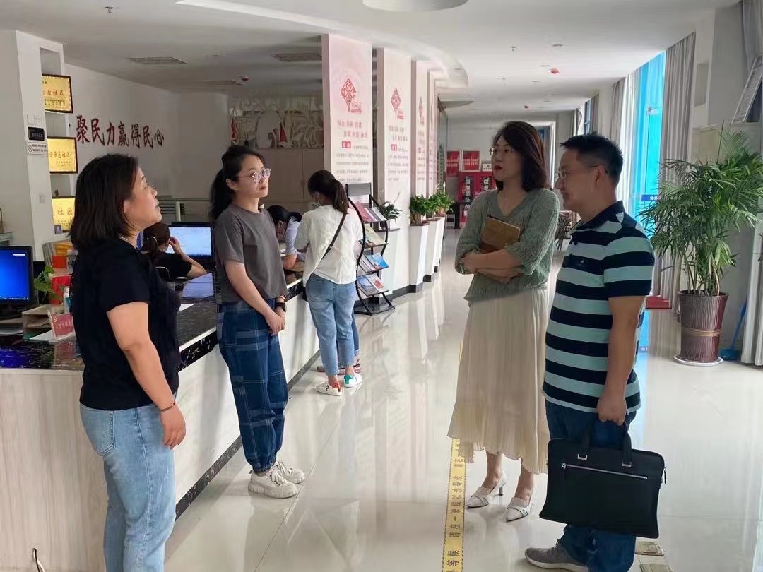 李總3.jpg 李總3.jpg